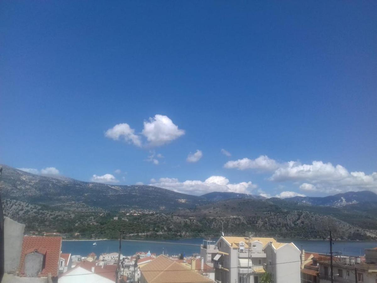 Apartment In Argostoli With Stunning Sea Views Bagian luar foto
